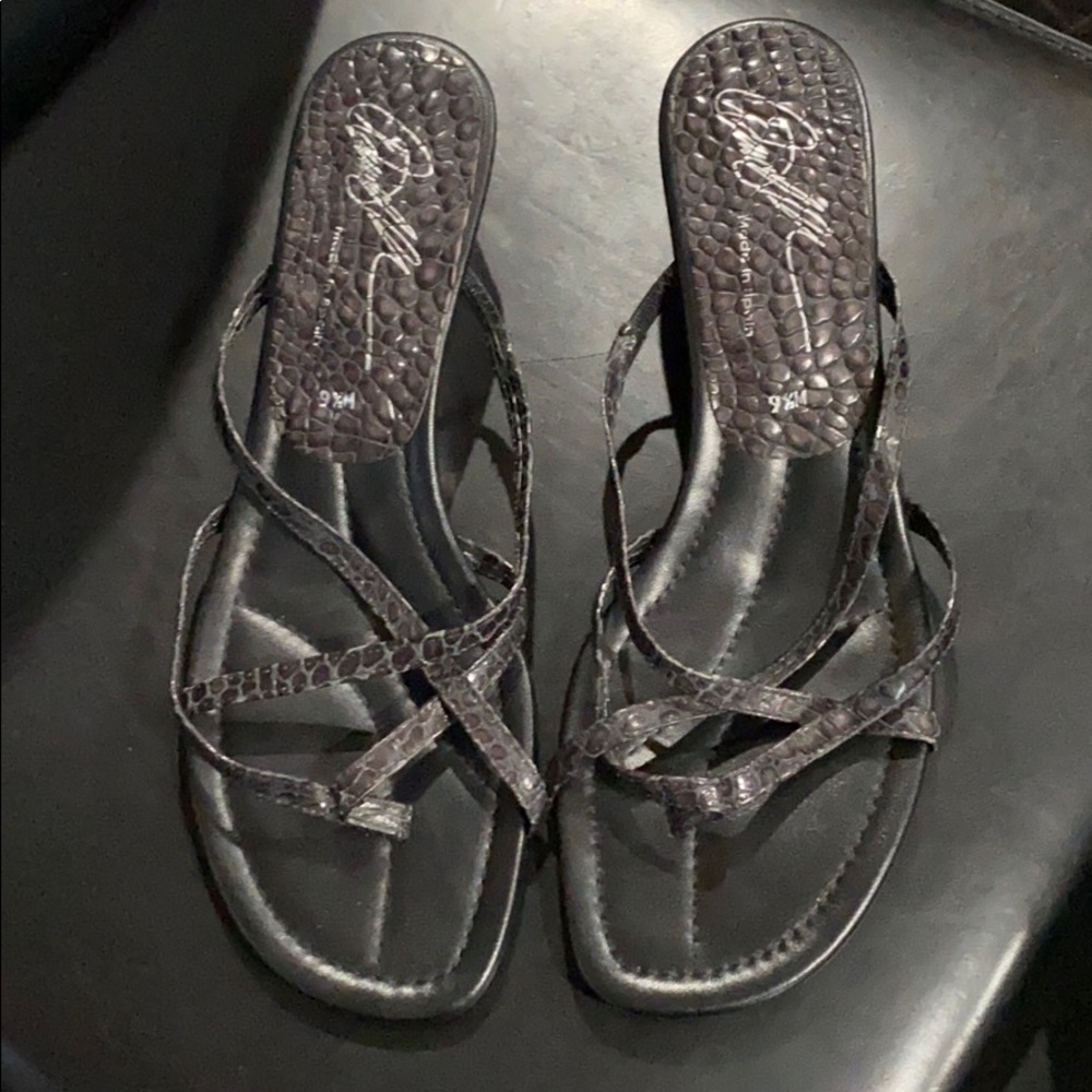 New Donald Pliner Sandals